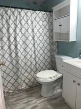 23 Lownds Dr, Unit # 23 in Windsor Locks, CT - Foto de edificio - Building Photo