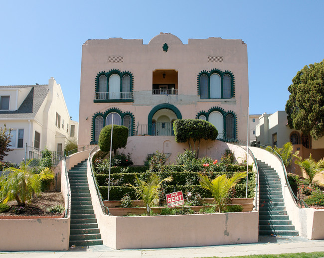 535 N Alexandria Ave in Los Angeles, CA - Foto de edificio - Building Photo