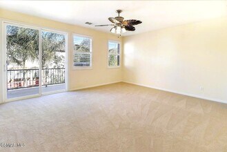 13709 Swift Run St in Moorpark, CA - Building Photo - Building Photo