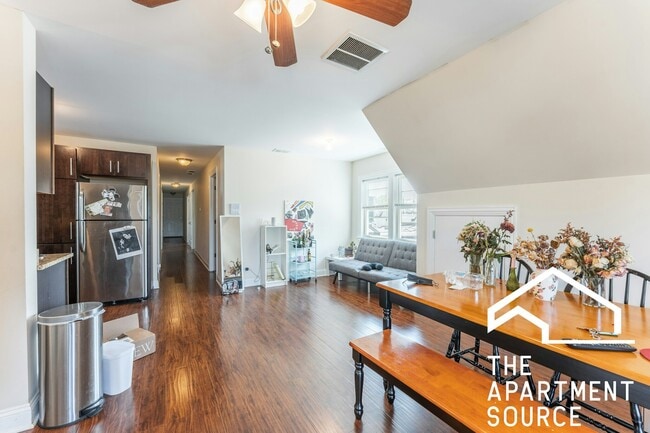 3048 N Kimball Ave