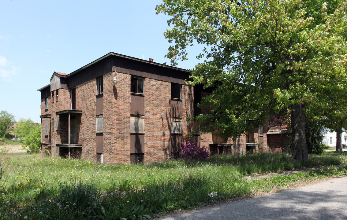 Garden Place Apartments in Warren, OH - Building Photo