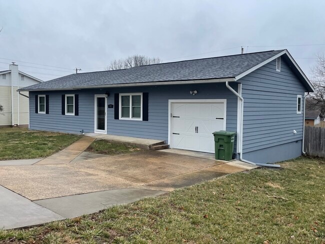 1812 Briarwood Dr in Rolla, MO - Building Photo - Building Photo