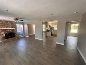 2110 Hilton Head Dr in Missouri City, TX - Building Photo - Building Photo