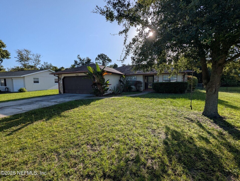 741 Medina Ave in St. Augustine, FL - Building Photo