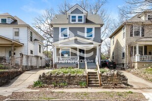 136 N White Ave in Kansas City, MO - Building Photo