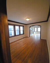 5525 W Dakin St, Unit 1 in Chicago, IL - Building Photo - Building Photo