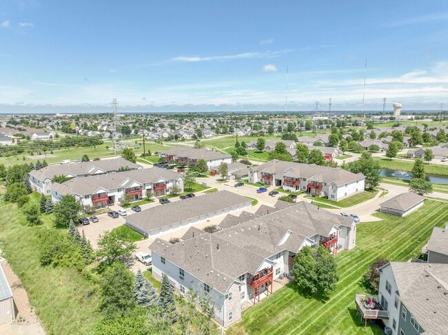 Reserve at Glenstone in Grimes, IA - Building Photo - Building Photo