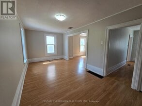 49 Union St in Prince Edward, ON - Building Photo - Building Photo