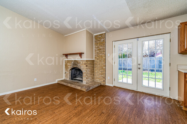 1818 Westwood Cir in Carrollton, TX - Building Photo - Building Photo