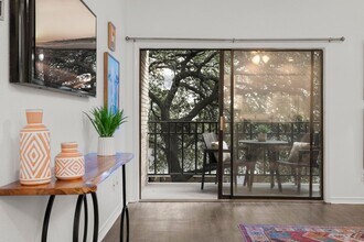 1908 San Antonio St in Austin, TX - Building Photo - Building Photo