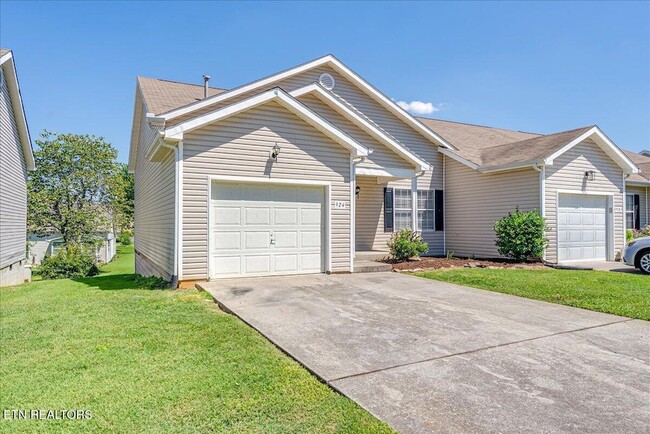 924 Ashley Michelle Ct in Knoxville, TN - Building Photo - Building Photo