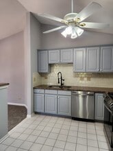 2753 S Cedar Glen Dr in Arlington Heights, IL - Building Photo - Building Photo
