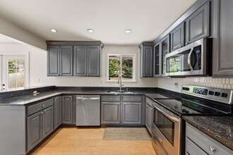 7616 S Langston Rd in Seattle, WA - Foto de edificio - Building Photo