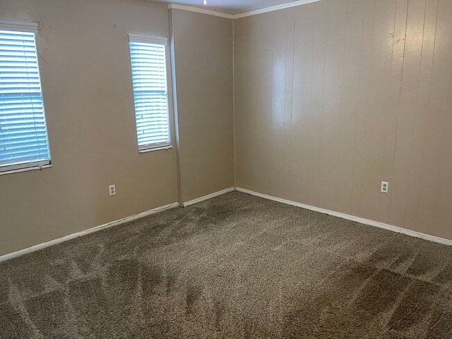 1943 Dawsey St in Tallahassee, FL - Building Photo - Building Photo