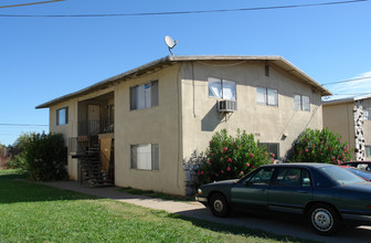 3331 Lerwick Rd in Sacramento, CA - Building Photo - Building Photo