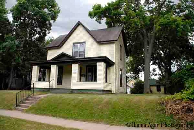 property at 521 Lake St