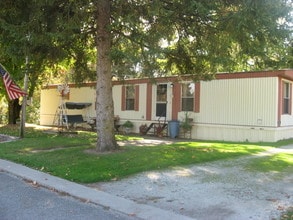 Lakeview Mobile Home Park in Wabash, IN - Building Photo - Building Photo