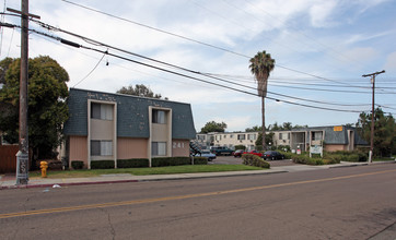 Pinewood Apartments in El Cajon, CA - Building Photo - Building Photo