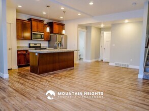 824 Newfield Dr in Sandy, UT - Building Photo - Building Photo