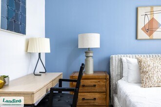 1155 NE 126th St, Unit 832 in North Miami, FL - Foto de edificio - Building Photo