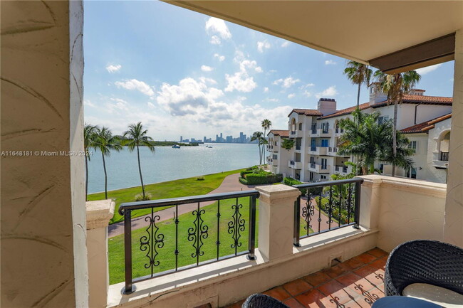 2235 Fisher Island Dr