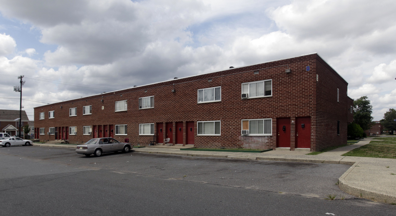 All American Garden Apartments in Camden, NJ - Building Photo