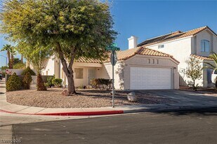 3869 Birchview Ct in Las Vegas, NV - Building Photo