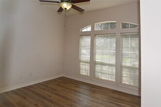 2313 Echo Harbor Dr in Pearland, TX - Building Photo - Building Photo