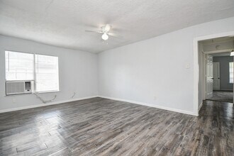 941 Lucky St in Houston, TX - Building Photo - Building Photo
