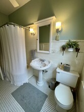 2028 E Lafayette Pl, Unit 2028 E Lafayette Place in Milwaukee, WI - Building Photo - Building Photo