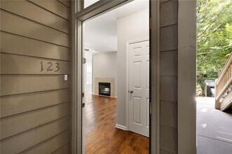 123 McGill Park Ave NE in Atlanta, GA - Building Photo - Building Photo