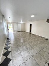 8106 Sanders Forest Ct in Humble, TX - Building Photo - Building Photo