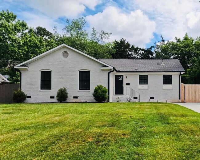 1527 Emerywood Dr Rentals in Charlotte, NC