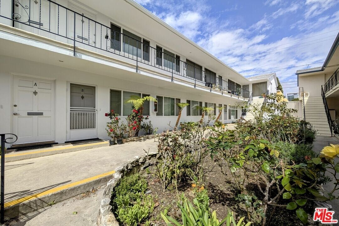 1037 Euclid St in Santa Monica, CA - Building Photo