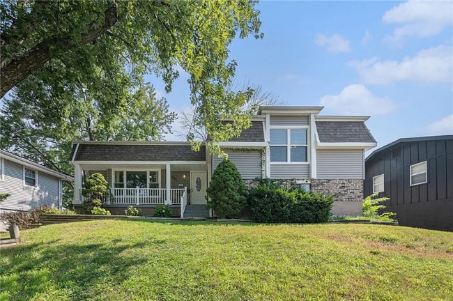 6901 E 140th Terrace in Grandview, MO - Building Photo - Building Photo