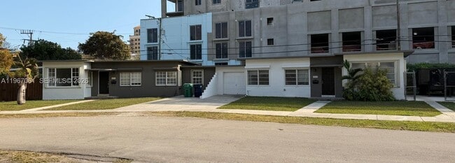 4000 SW 16th Terrace