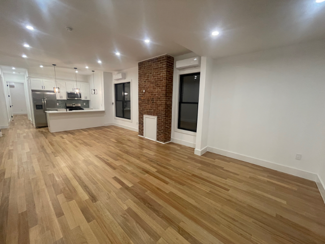 94 Ashford St in Brooklyn, NY - Building Photo - Building Photo