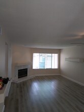 9808 Shirley Gardens Dr, Unit 4 in Santee, CA - Foto de edificio - Building Photo