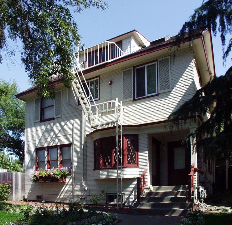 1729 Martin Luther King Jr Way in Berkeley, CA - Foto de edificio