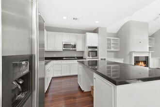 9810 Marlink in Houston, TX - Building Photo - Building Photo