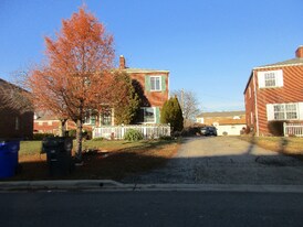 1862 Kentwell Rd in Upper Arlington, OH - Building Photo