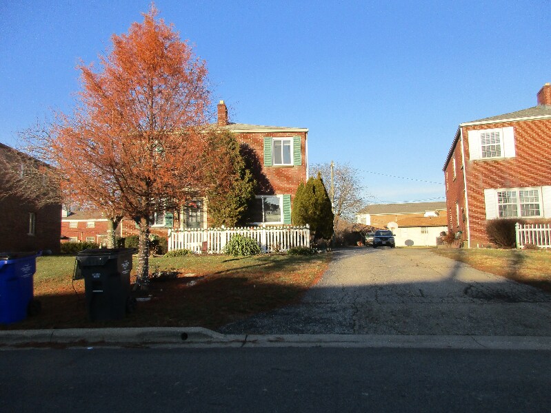 1862 Kentwell Rd in Upper Arlington, OH - Building Photo