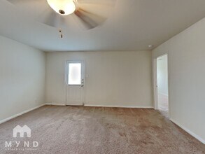 12061 Latour Vly in San Antonio, TX - Building Photo - Building Photo