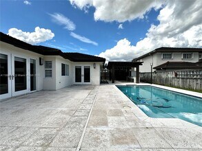 18201 SW 149th Ave in Miami, FL - Building Photo - Building Photo