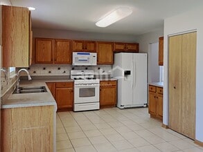 347 Deering Ln in Bolingbrook, IL - Building Photo - Building Photo