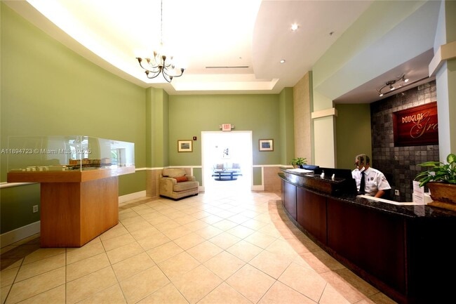 50 Menores Ave in Coral Gables, FL - Building Photo - Building Photo