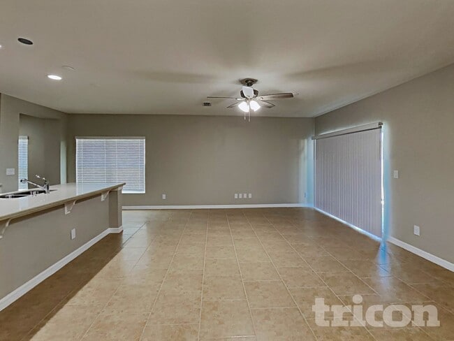 4784 Marcos Cir in Kissimmee, FL - Foto de edificio - Building Photo