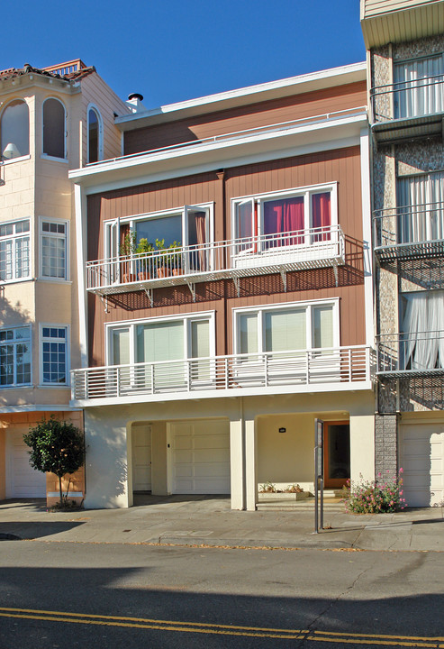 239 Cervantes Blvd in San Francisco, CA - Building Photo