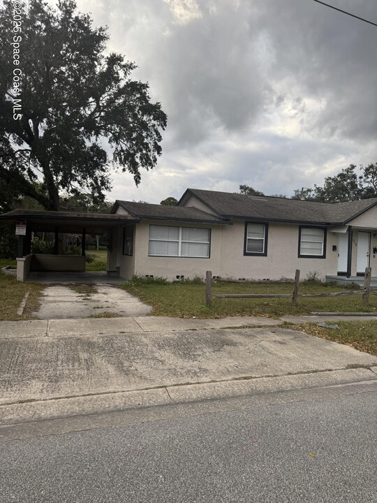 514 Grannis Ave S in Titusville, FL - Building Photo