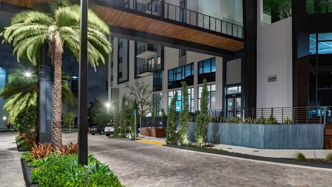 425-475 E Atlantic Blvd in Pompano Beach, FL - Building Photo - Building Photo